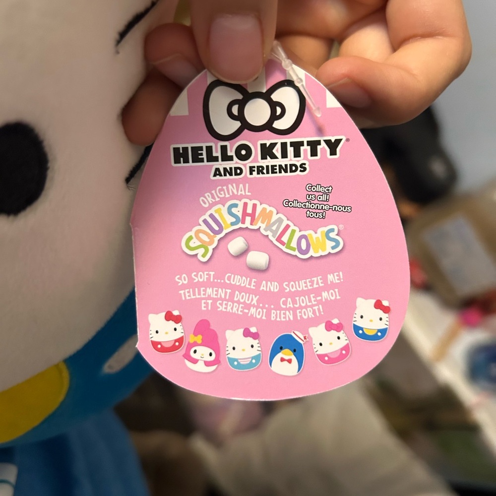 8” Hello Kitty Squishmallow BNWT - Picture 2 of 3